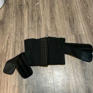 Waist trainer
